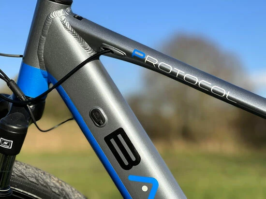 Basis Protocol Hybrid Electric Bike, Integrated Battery, 700c Wheel - Black/Green 10 Basis Protocol Hybrid Electric Bike, Integrated Battery, 700c Wheel - Black/Green - Image 8