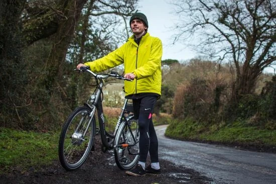 Ex Demo Emu Roam Step Through Electric Bike, 10.4Ah - Black 7 Ex Demo Emu Roam Step Through Electric Bike, 10.4Ah - Black - Image 5