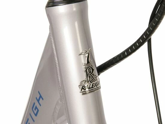 Ex-Demo Raleigh Array Low Step Electric Hybrid Bike, 400Wh Battery, 700c Wheel, 45cm - Silver/Blue 5 Ex-Demo Raleigh Array Low Step Electric Hybrid Bike, 400Wh Battery, 700c Wheel, 45cm - Silver/Blue - Image 3