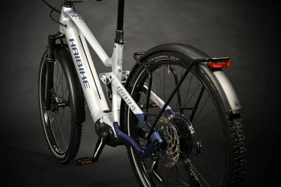 Haibike Adventr FS 9 Full SusTrekking Electric Mountain Bike 2023, Yamaha PW-S2 - Silver/Blue 6 Haibike Adventr FS 9 Full SusTrekking Electric Mountain Bike 2023, Yamaha PW-S2 - Silver/Blue - Image 4