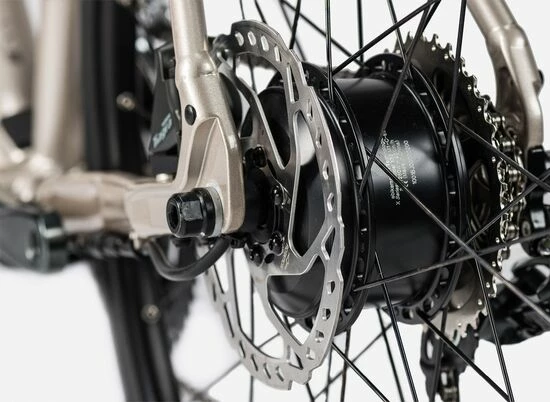 Lapierre ESensium 3.2 Electric Road Bike 2022, 700c Wheels - Metallic Champagne 10 Lapierre ESensium 3.2 Electric Road Bike 2022, 700c Wheels - Metallic Champagne - Image 8