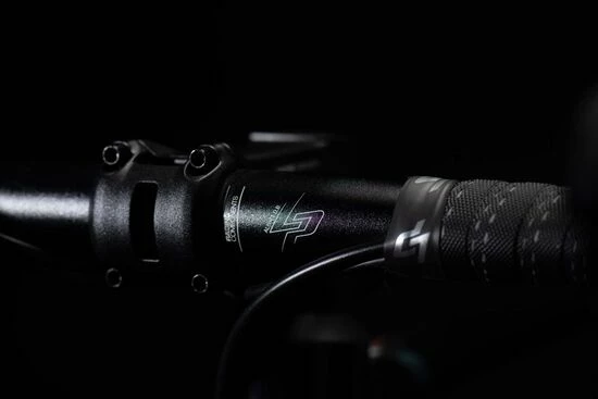 Lapierre ESensium 5.2 Electric Road Bike 2022, 700c Wheels - Gloss Black 11 Lapierre ESensium 5.2 Electric Road Bike 2022, 700c Wheels - Gloss Black - Image 9