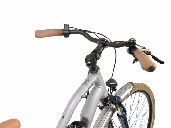 Raleigh Array Open Frame Electric Hybrid Bike, 400Wh Battery, 700c Wheel - Silver/Blue 8 Raleigh Array Open Frame Electric Hybrid Bike, 400Wh Battery, 700c Wheel - Silver/Blue - Image 6