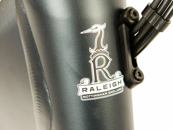 Raleigh Motus Grand Tour Crossbar HUB Electric Bike 2022, BOSCH Active - Black 5 Raleigh Motus Grand Tour Crossbar HUB Electric Bike 2022, BOSCH Active - Black - Image 3