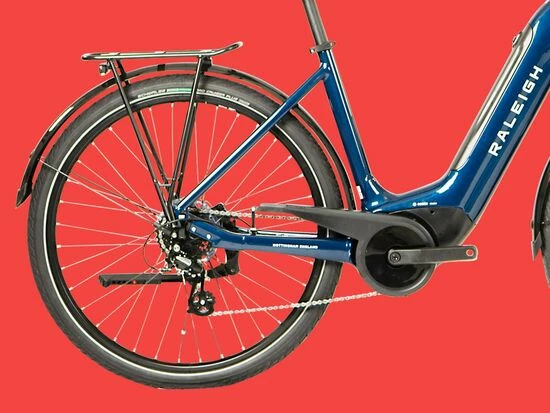 Raleigh Motus Tour PLUS Step Through Hybrid Bike 2022, 700c Wheel, BOSCH Active + - Deep Sea Blue 5 Raleigh Motus Tour PLUS Step Through Hybrid Bike 2022, 700c Wheel, BOSCH Active + - Deep Sea Blue - Image 3