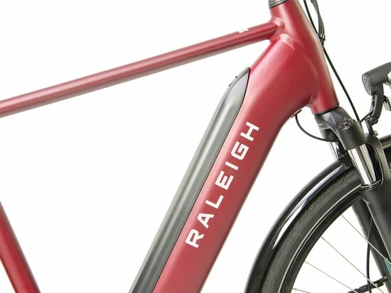 Raleigh Motus Tour Crossbar HUB Electric Bike 2022, BOSCH Active - Red 7 Raleigh Motus Tour Crossbar HUB Electric Bike 2022, BOSCH Active - Red - Image 5